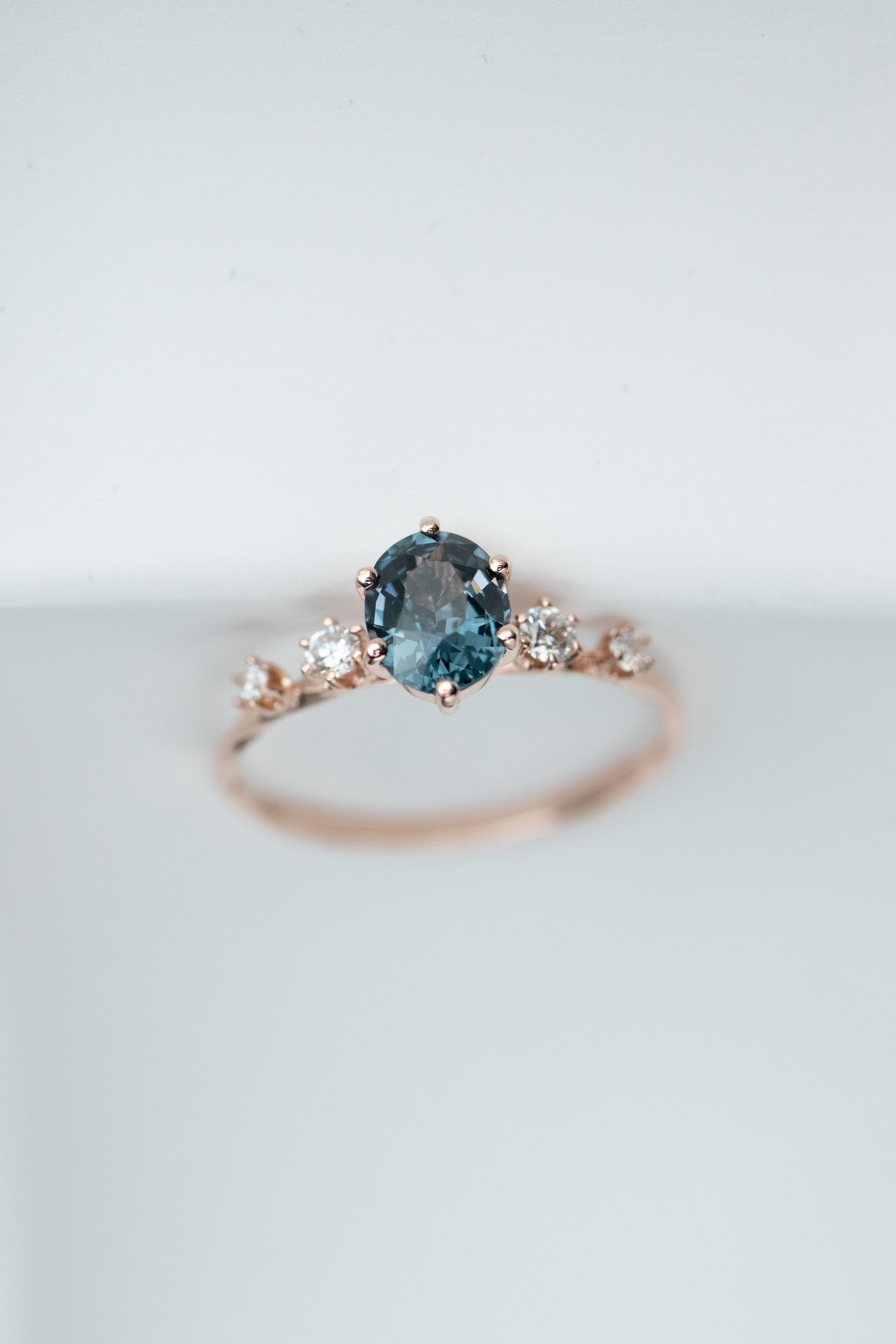 1.03ct Grayish Blue Spinel (with Certificate) &  diamonds 18K Rose Gold Twisted Ring