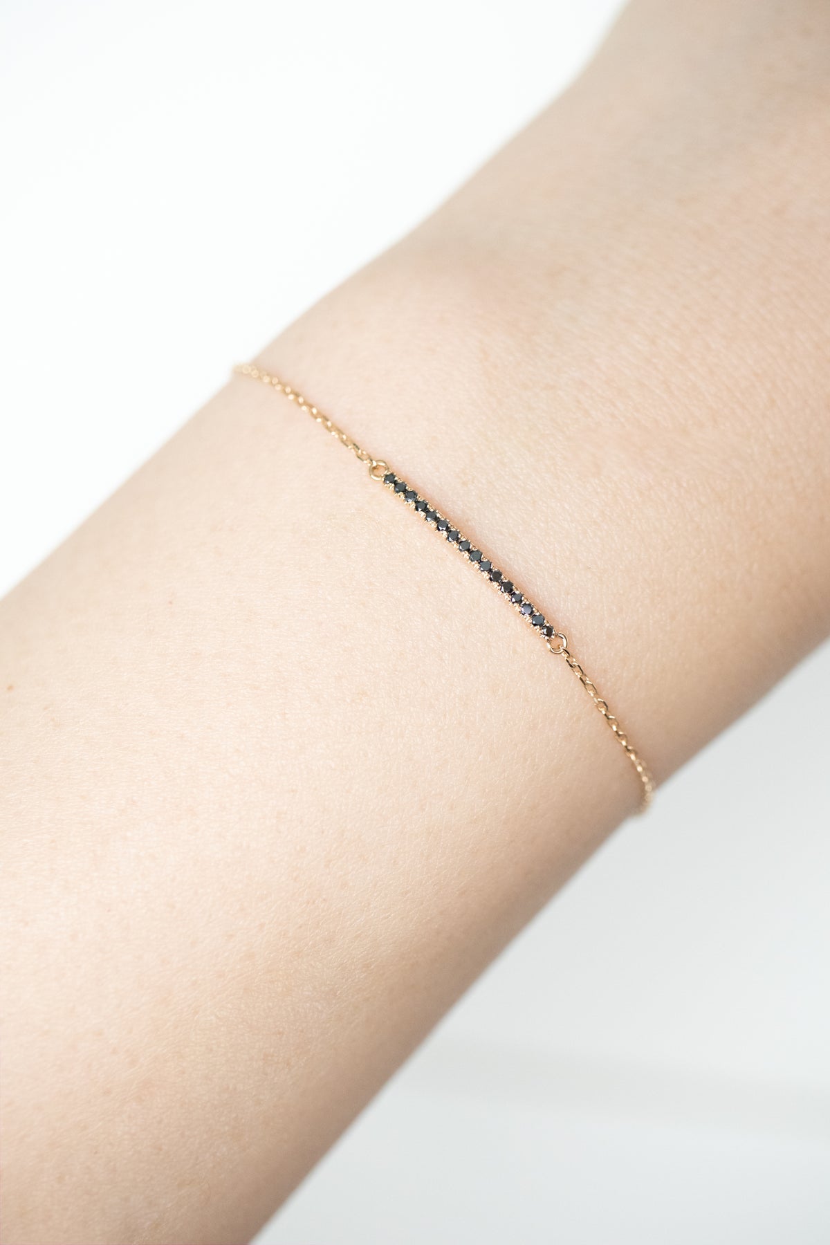 PREORDER - Delicate french v split Black Diamonds 14/ 18K Gold Bracelet