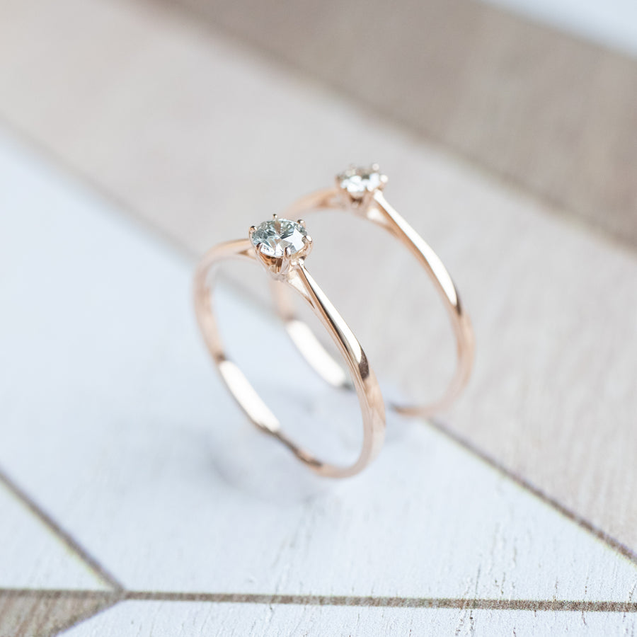 Japan 18K Gold 0.10ct Diamond Ring with Japanese Certificate