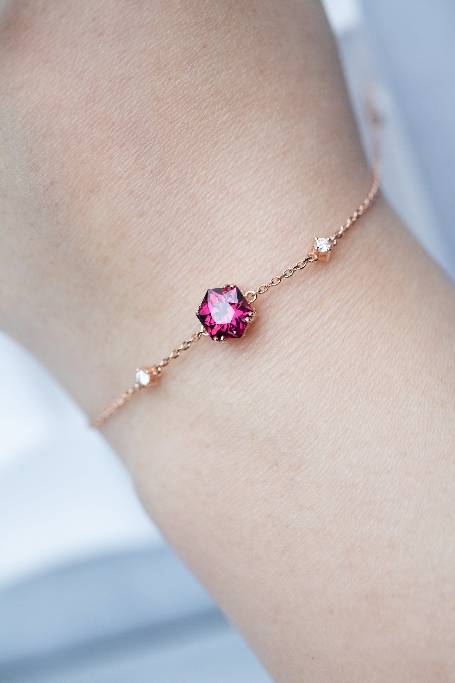 PREORDER - Signature Hexagon ~1-1.2ct Garnet & Diamonds 18K Gold Bracelet