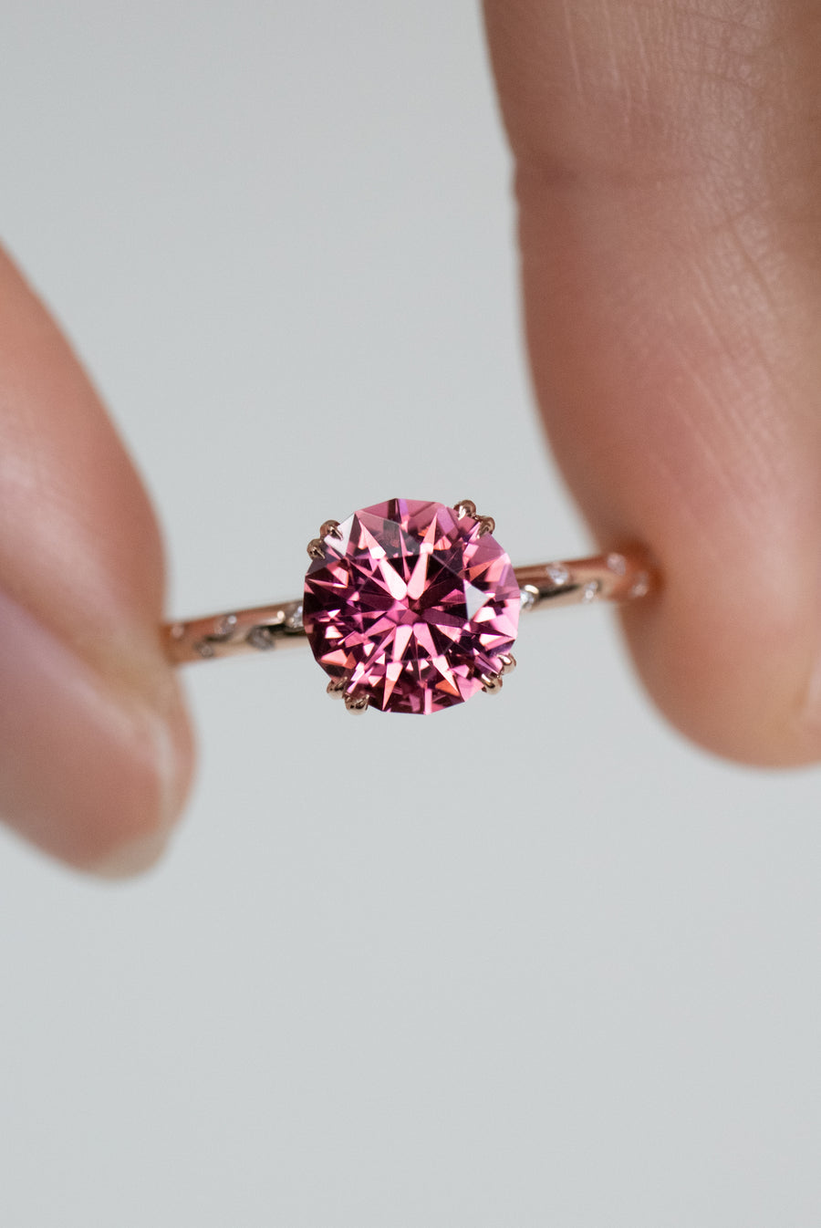 1.30ct Round Sunset Tourmaline (With Certificate) & ddiamond 18K Rose Ring