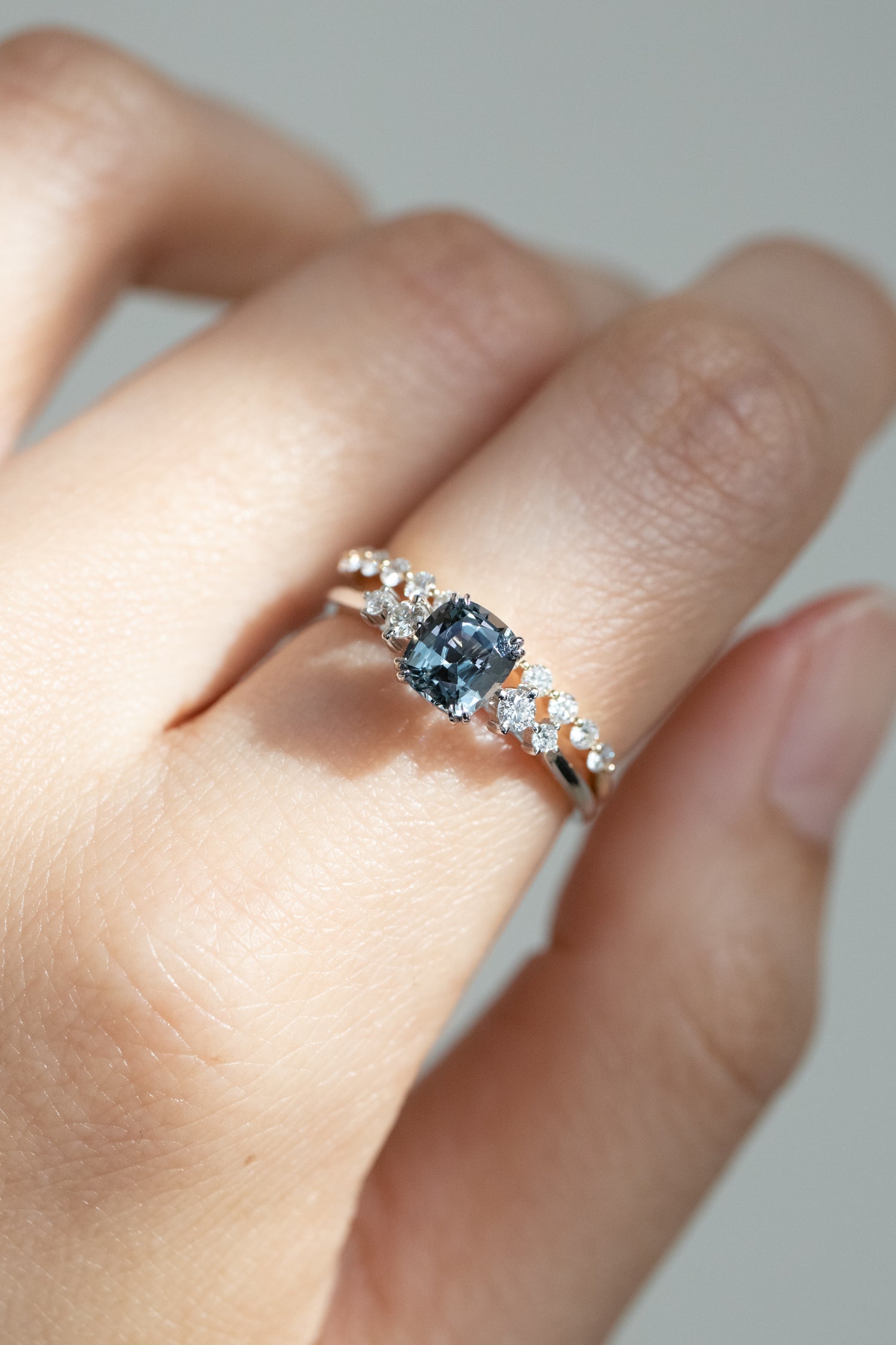 0.85ct Grey Spinel (Unheated with Certificate) & diamond 14K White Gold Ring