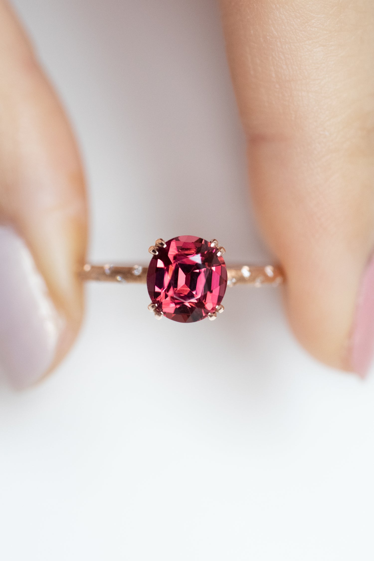 1.79ct Red Garnet (With Certificate) & diamonds 18K Rose Gold Ring