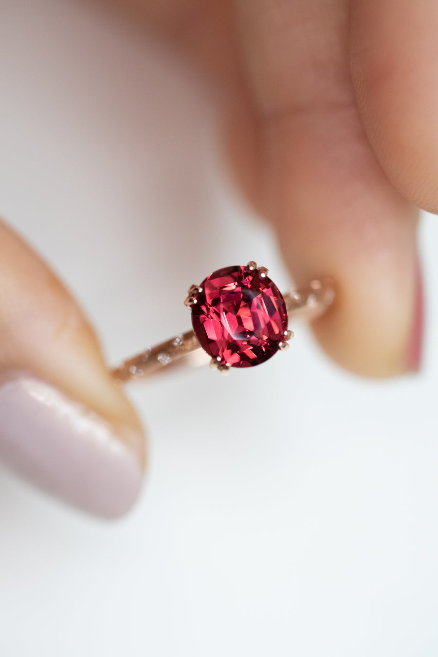 1.79ct Red Garnet (cert) & 0.042ct Diamonds 18K Rose Gold Ring