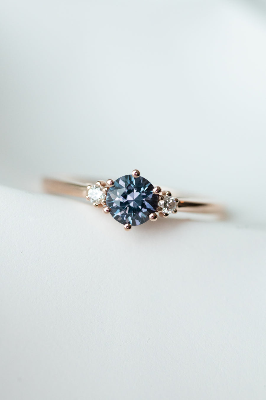 0.52carat Round Grayish Blue Spinel & total 0.04carat Diamonds 14K Rose Gold Ring