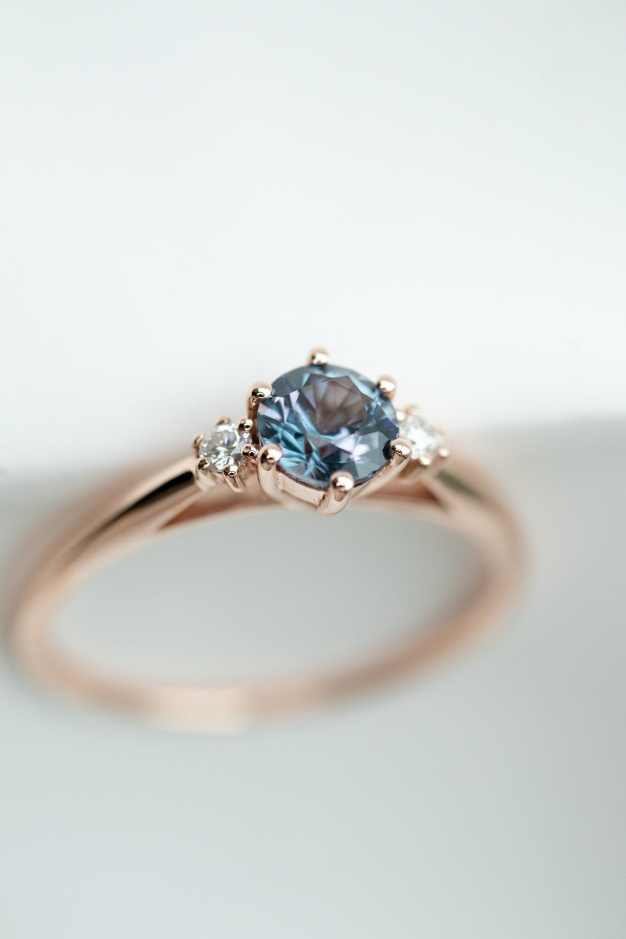 0.52carat Round Grayish Blue Spinel & total 0.04carat Diamonds 14K Rose Gold Ring