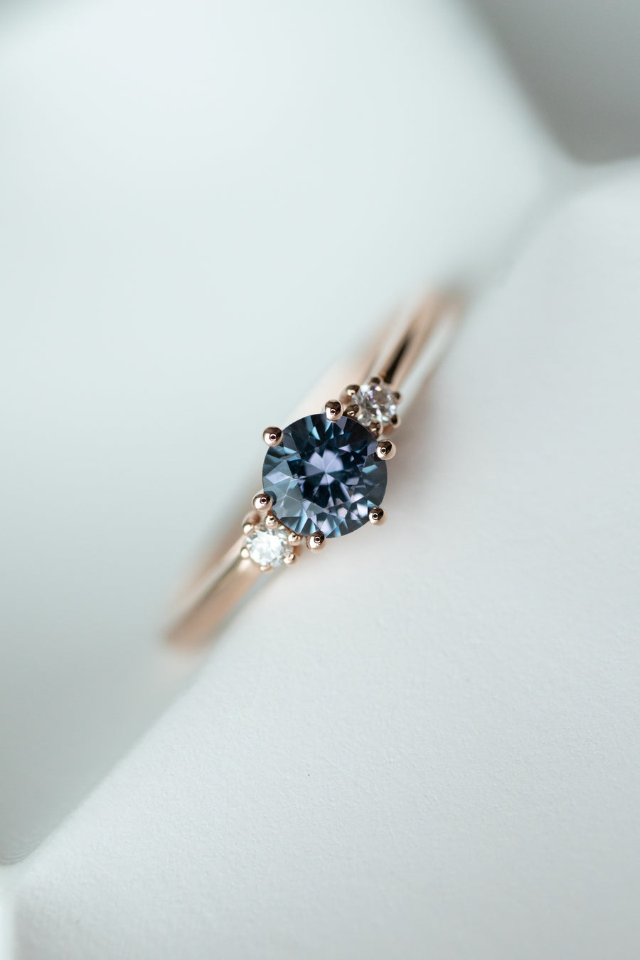 0.52carat Round Grayish Blue Spinel & total 0.04carat Diamonds 14K Rose Gold Ring