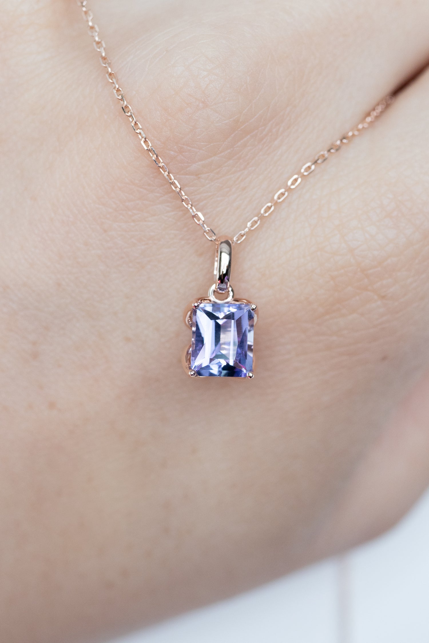 1.32ct Square Tanzanite 18K Rose Gold Bail Pendant Necklace