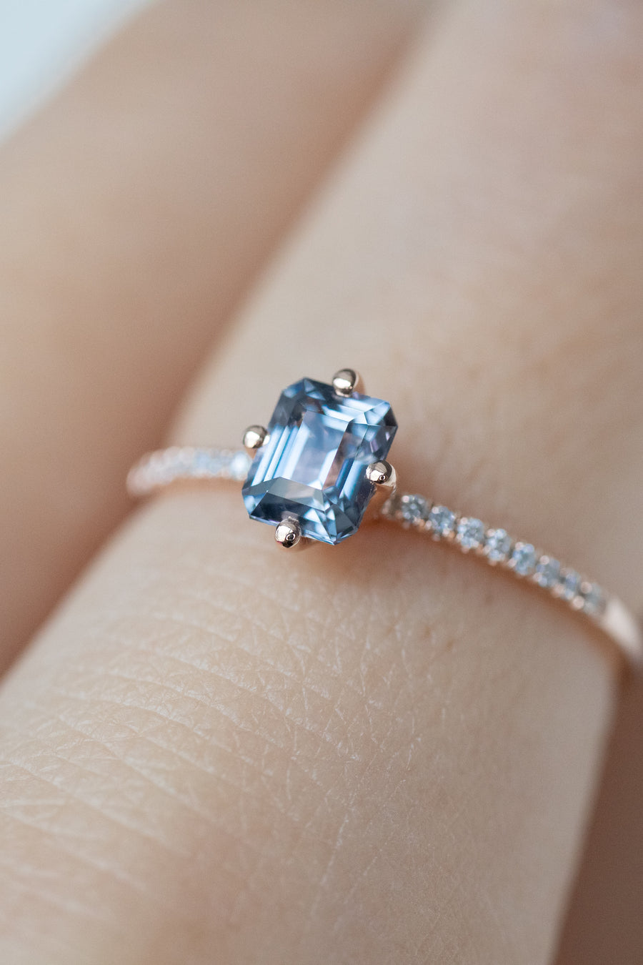 Half Eternity Emerald 0.60ct Grayish Blue Spinel & diamond 14K Rose Gold Ring