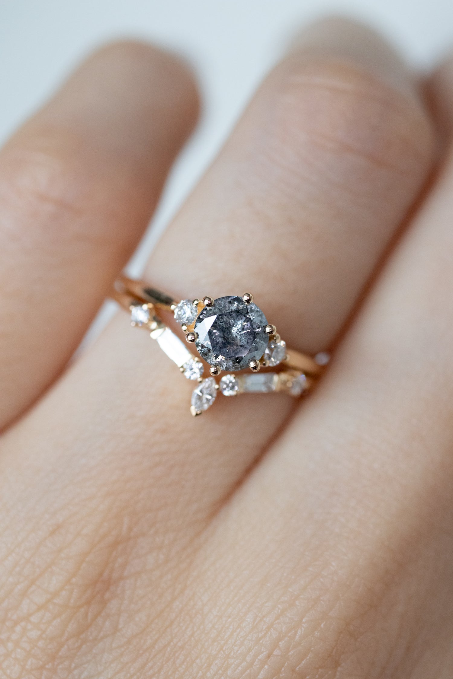 0.60ct Salt & Pepper Diamonds & White Diamonds 18K Yellow Gold Ring