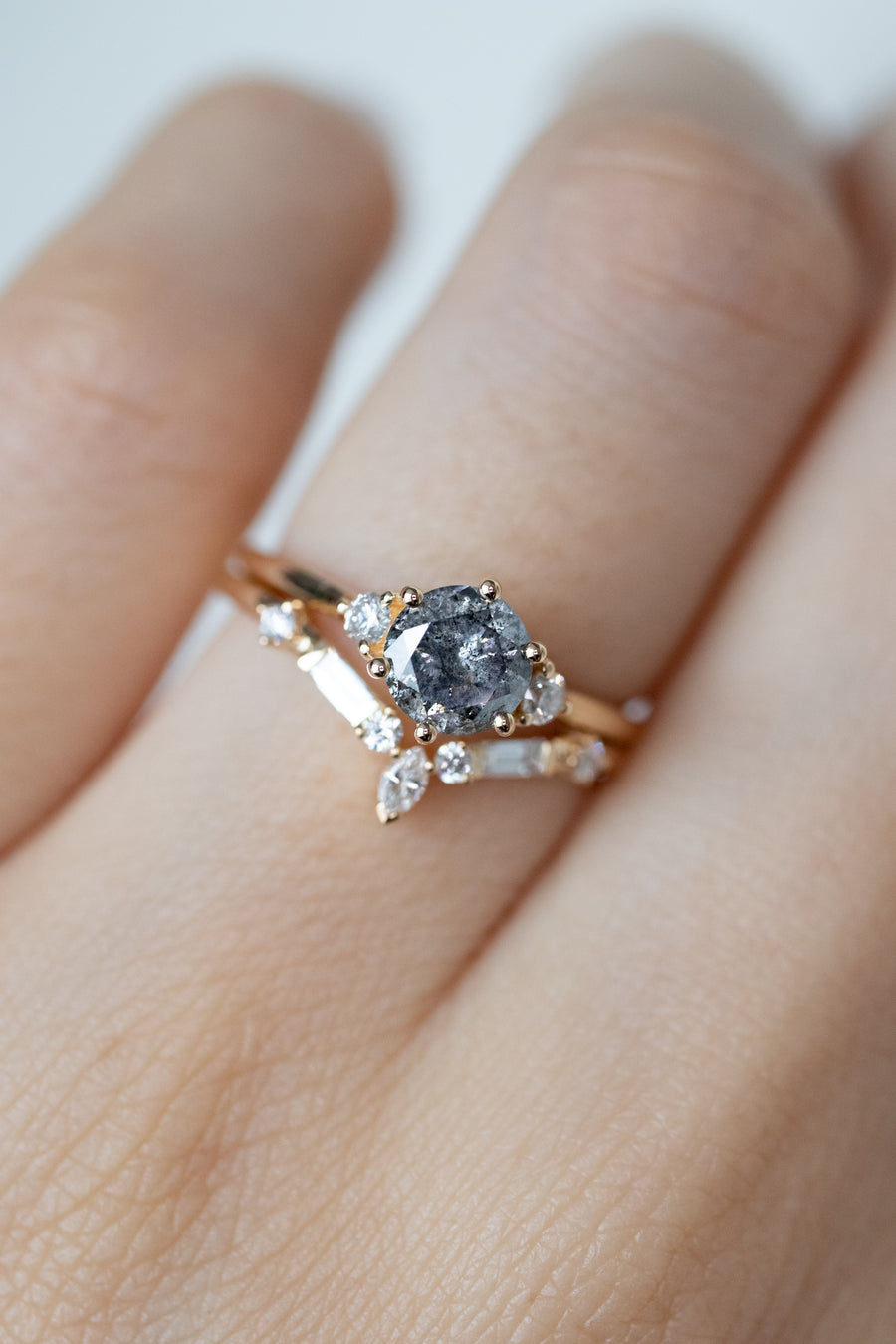 0.60ct Salt & Pepper Diamonds & White Diamond 18K Yellow Gold Ring