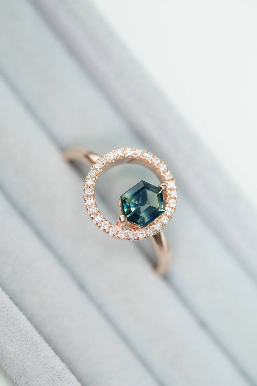 0.52ct Teal Sapphire & diamond 18K Rose Gold Ring