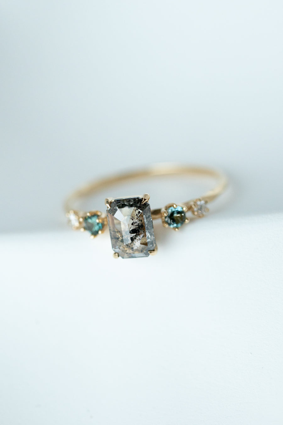 0.55ct Salt & Pepper Diamonds with Sapphire & White Diamond 18K Yellow Gold Ring