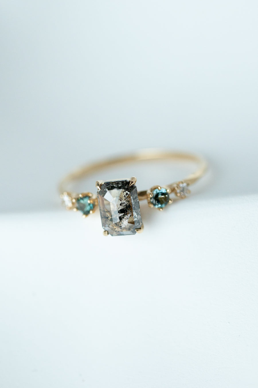 0.55ct Salt & Pepper Diamonds with Sapphire & 0.04ct Diamond 18K Yellow Gold Ring