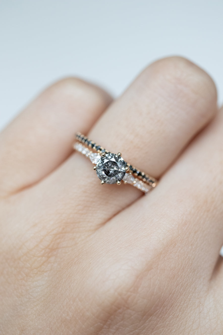 (PRE-ORDER) 0.55ct/ 0.70ct Round Salt and Pepper Diamonds & ~0.18ct White Diamonds 18K Gold Ring