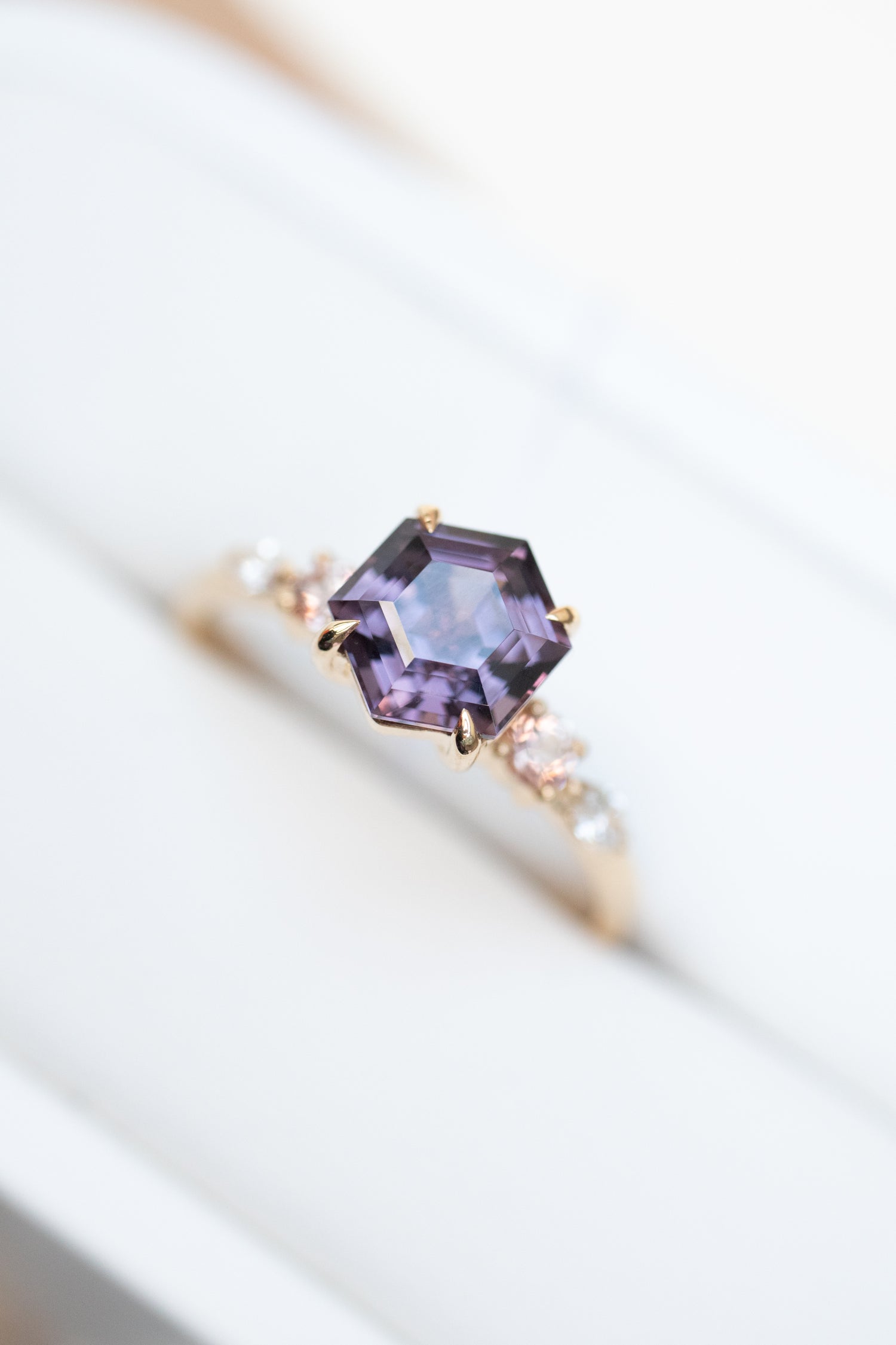 1.21ct Purple Hexagon Spinel (With Certificate) with Pink Spinel & diamonds 18K Yellow Gold Ring