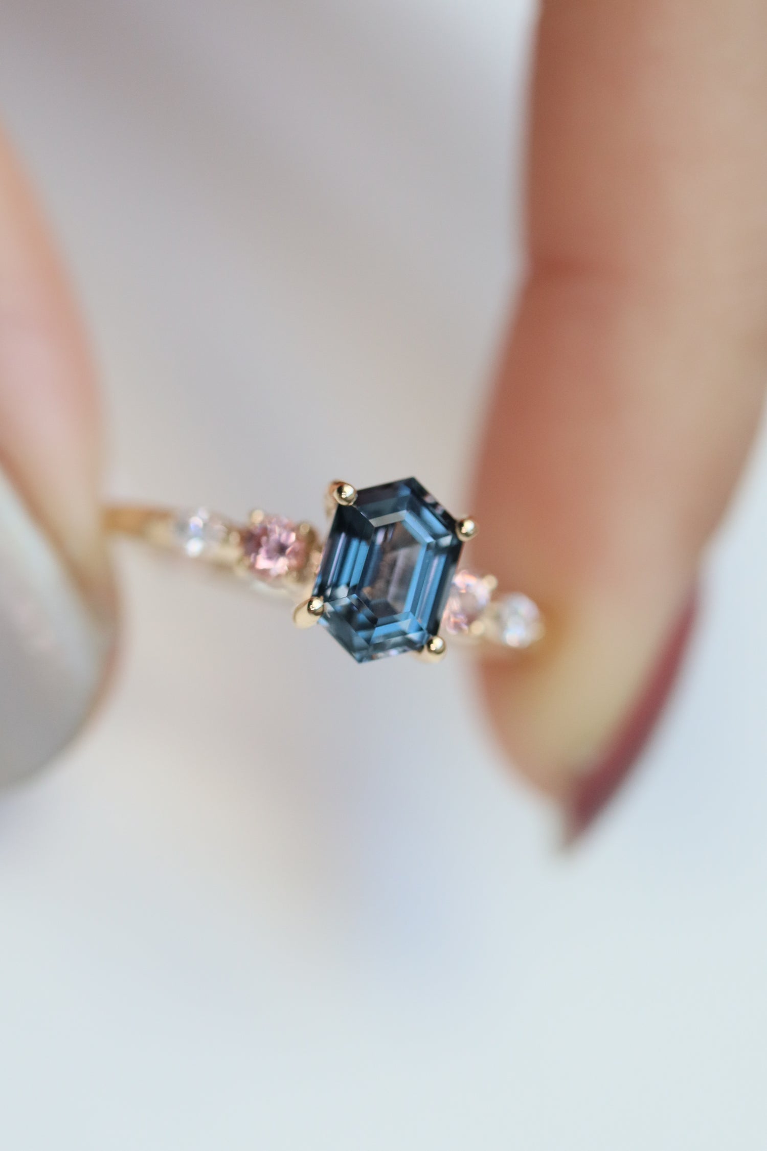 1.04ct Greyish Hexagon Blue Spinel (with Certificate) & diamonds 18K Yellow Gold Ring