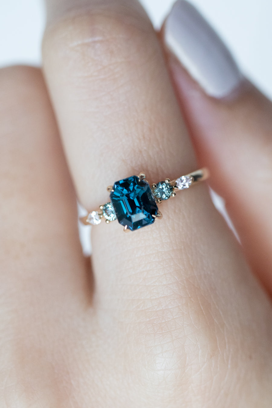 Yeux Bleus 1.33ct Teal Blue Spinel (Unheated with Certificate) with Teal Sapphire & diamond 18K Yellow Gold Ring